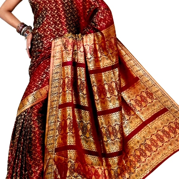 Draped in Royalty The Banarasi Saree Saga Maroon & Gold wedding Sari - Picture 5 of 5